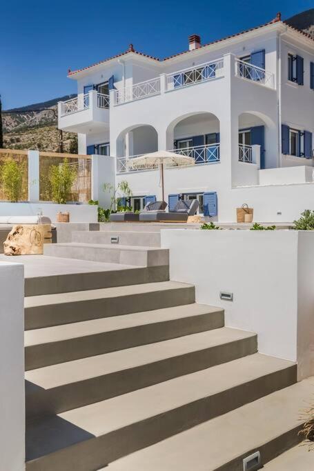 Lourdas White Villa Lourdata  Luaran gambar