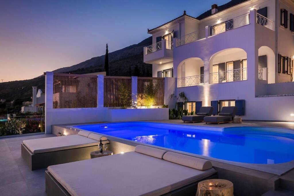 Lourdas White Villa Lourdata  Luaran gambar