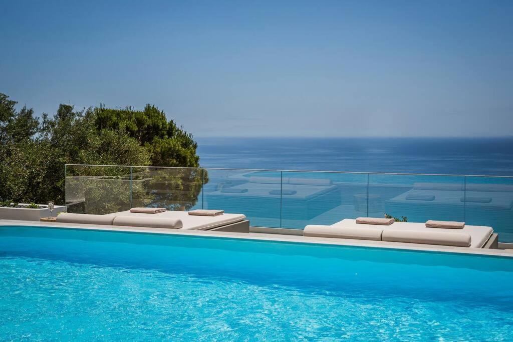 Lourdas White Villa Lourdata  Luaran gambar