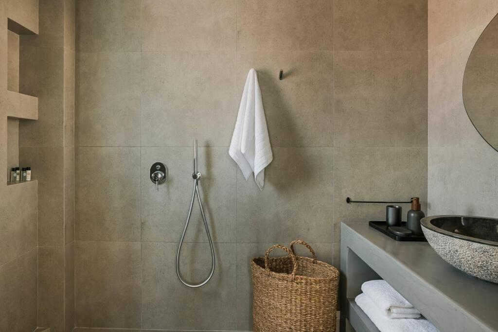 Lourdas White Villa Lourdata  Luaran gambar